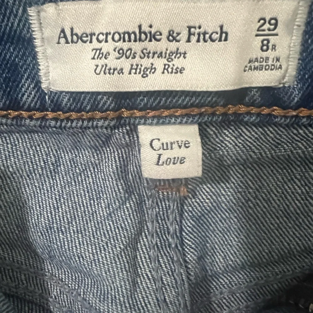 A&F 90s Straight Ultra High Rise curve love Jeans - Picture 3 of 3